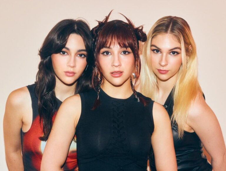 The Warning ≠ Nepobabys