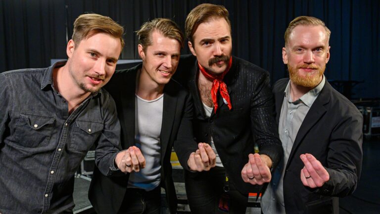 La carretera al Vive Latino Presenta: Royal Republic 