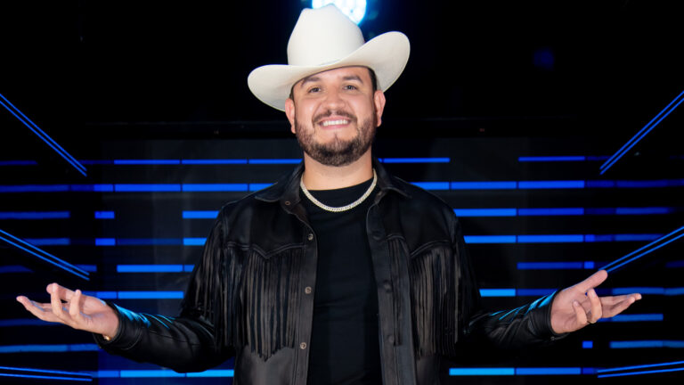 La carretera al Vive Latino Presenta: 3 Canciones que la van a Romper Domingo 16 