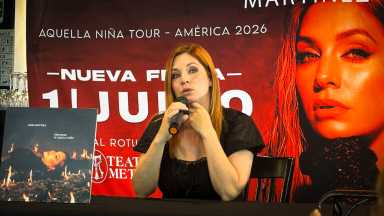 Leire Martinez presenta show en el teatro Metropólitan